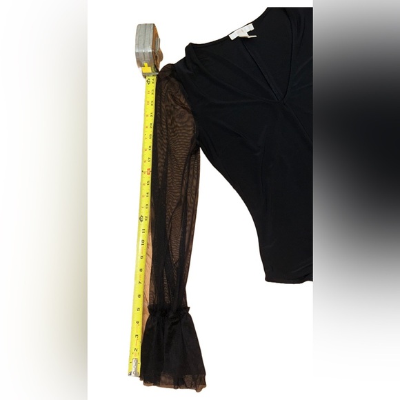 Forever 21 Black Bodysuit With Sheer Sleeves Size Medium - Picture 5 of 9